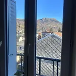 Le Dome-vue Sur Les Montagnes